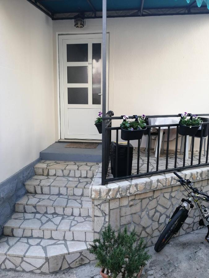 Centar Njivice Apartment Exterior photo